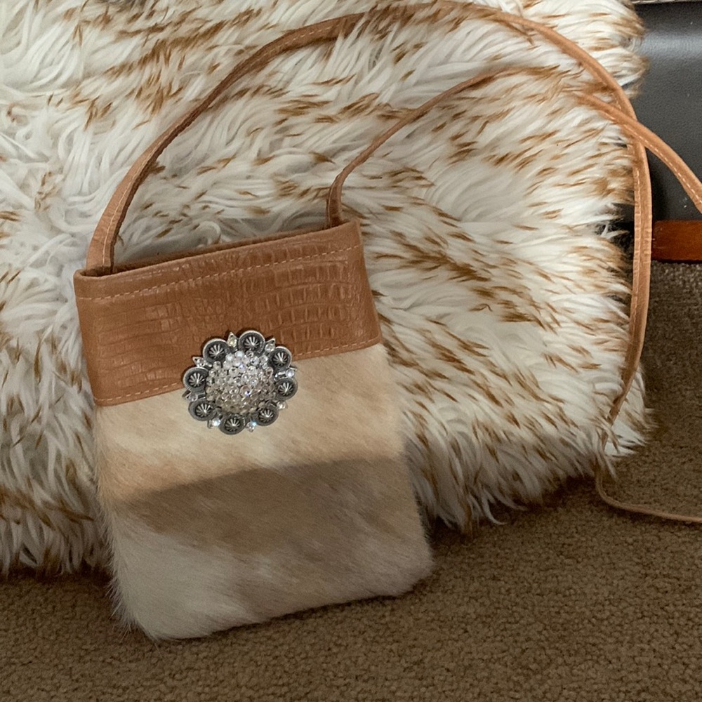 NWOT PERFECT GIFT! Handmade genuine cowhide leather small crossbody - Picture 3 of 6